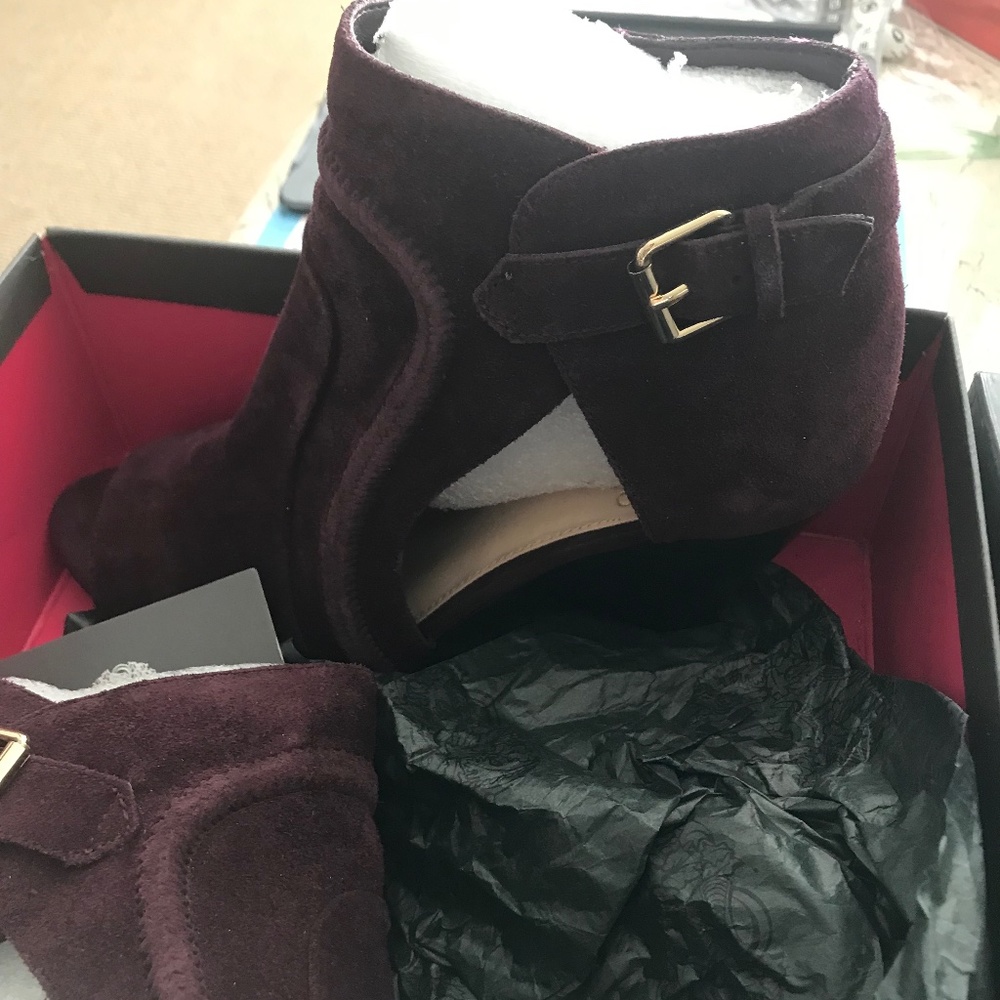 Vince Camuto NEW NIB Suede Leather Shoes/Shooties Sz 9.5M - Picture 3 of 8